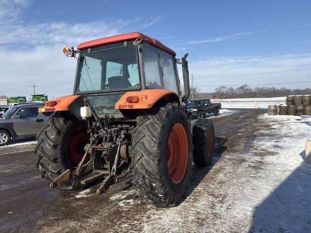 Image of Kubota M108X equipment image 4