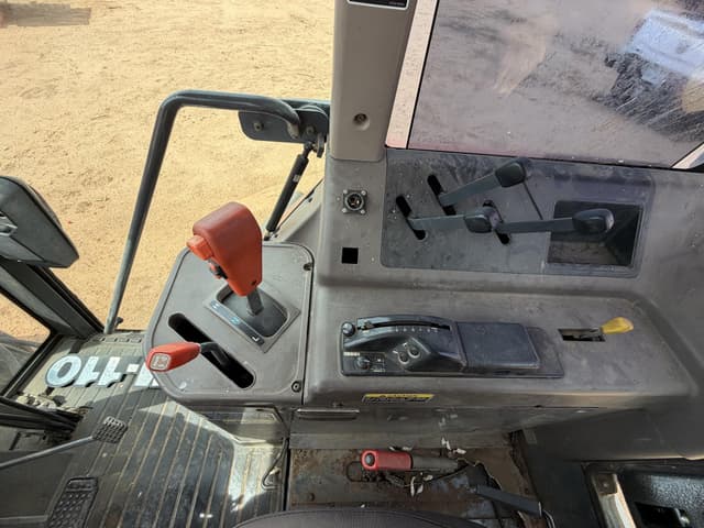 Image of Kubota M110 equipment image 3