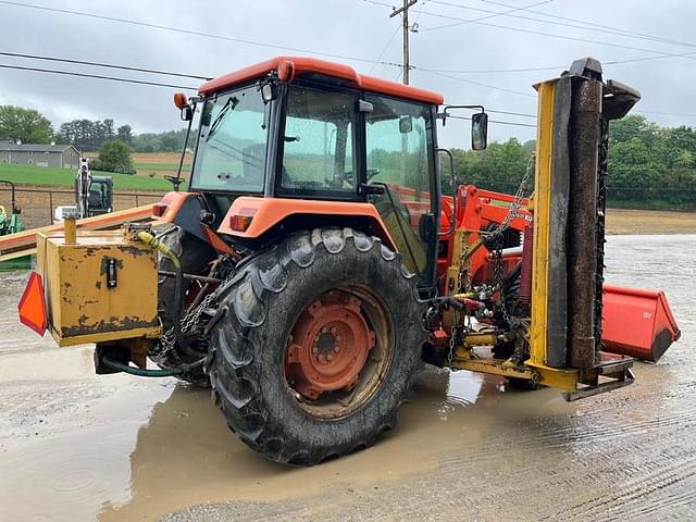 Image of Kubota M110 equipment image 4