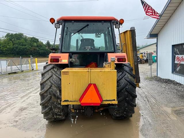 Image of Kubota M110 equipment image 3