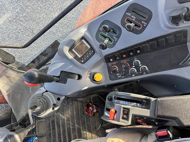 Image of Kubota M110X equipment image 4