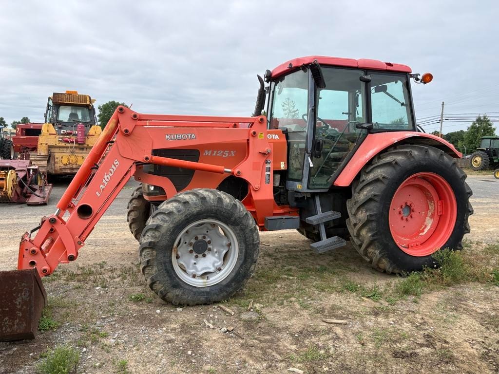 Kubota M125X Equipment Image0