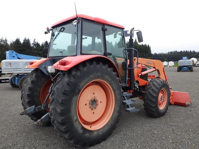 Image of Kubota M126X equipment image 4