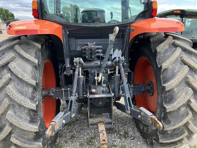 Image of Kubota M135GX equipment image 4