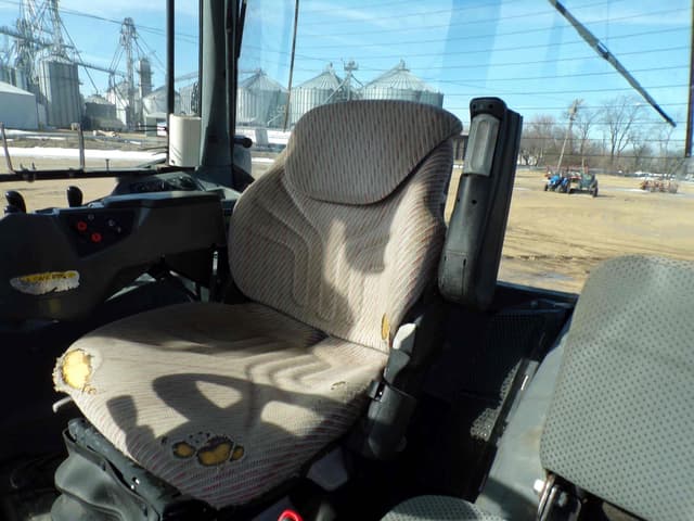 Image of Kubota M135GX equipment image 4