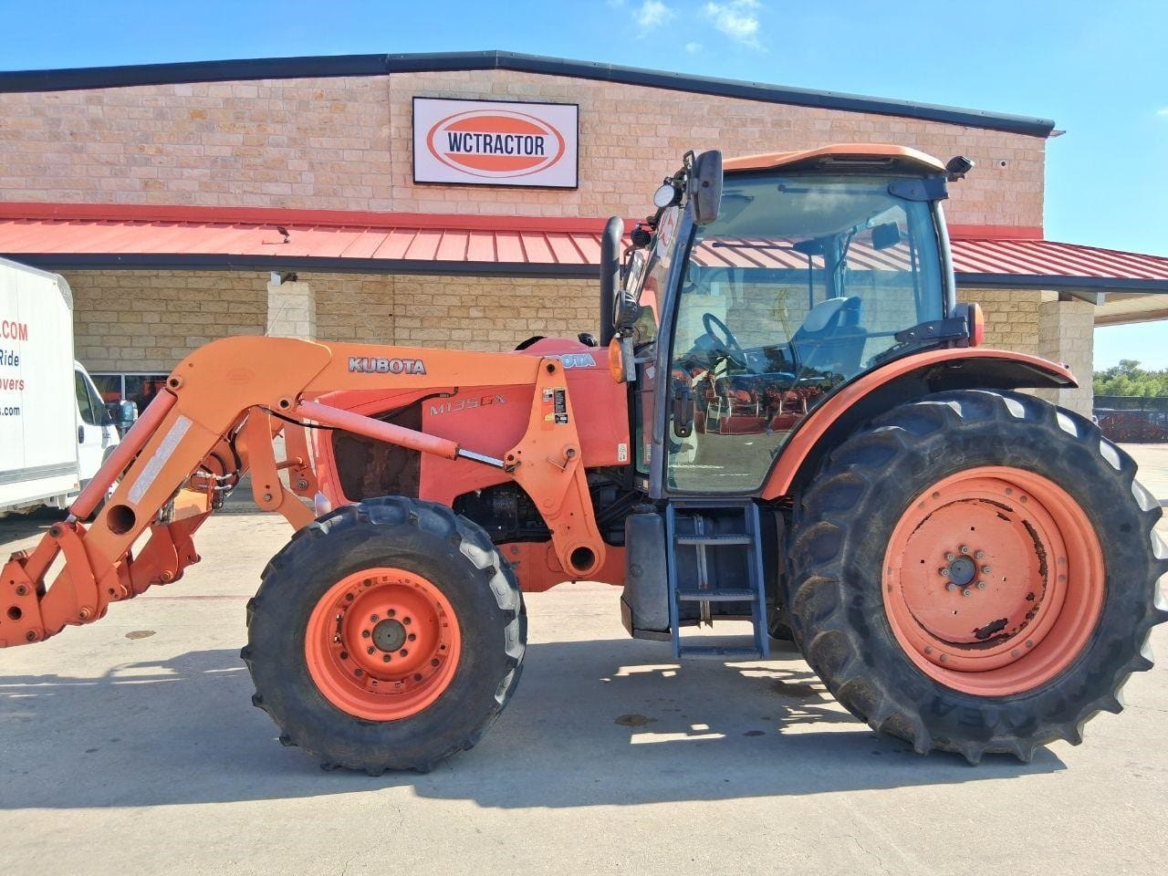 2014 Kubota M135GX Equipment Image0