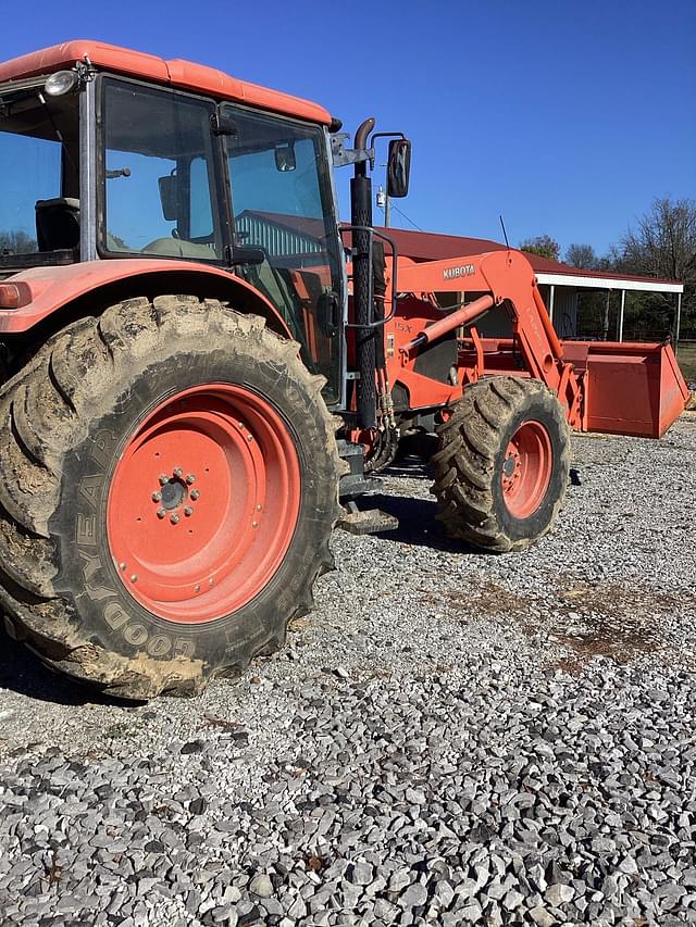 Image of Kubota M135X equipment image 2