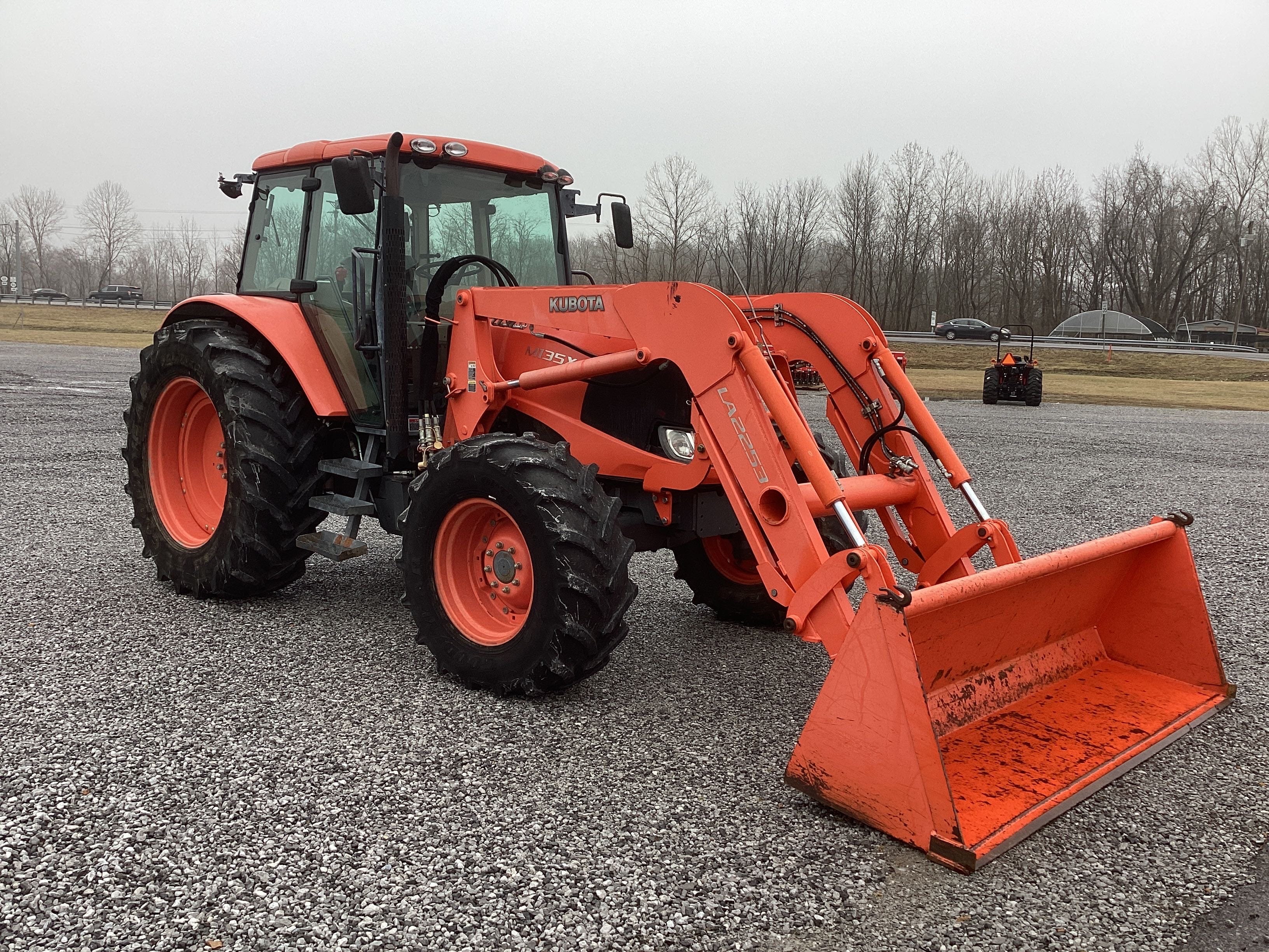 Main image Kubota M135X