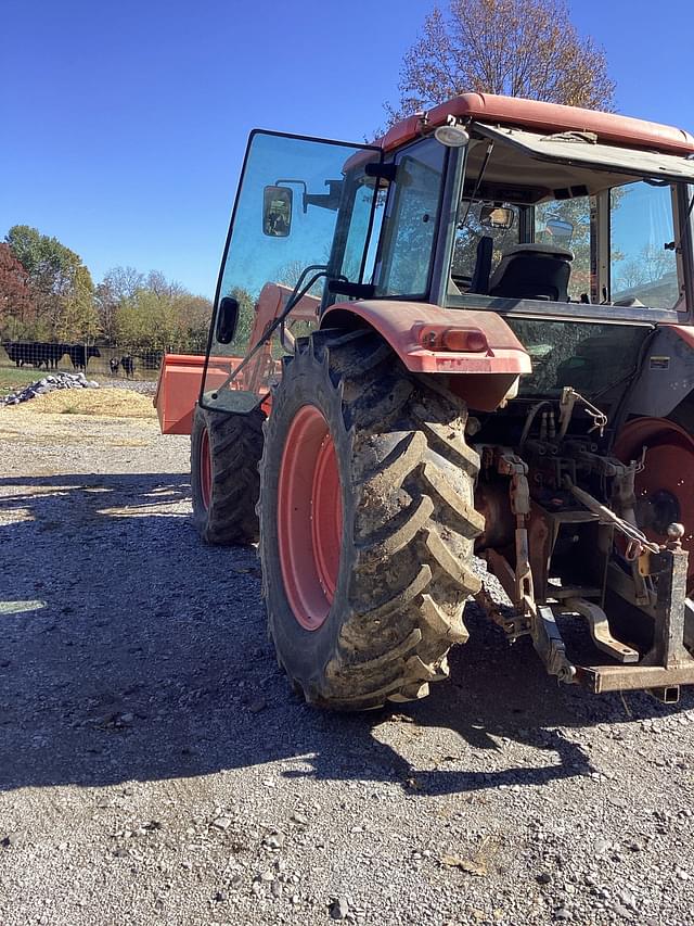 Image of Kubota M135X equipment image 4