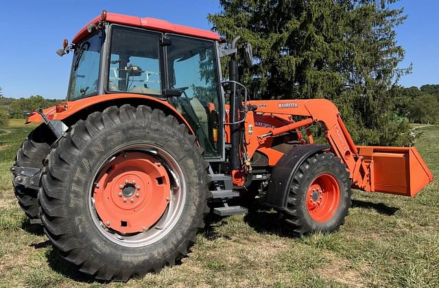 Image of Kubota M135X equipment image 4