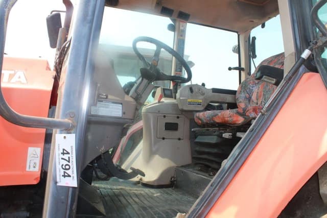 Image of Kubota M135X equipment image 1
