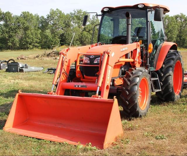 Image of Kubota M4-071 equipment image 1
