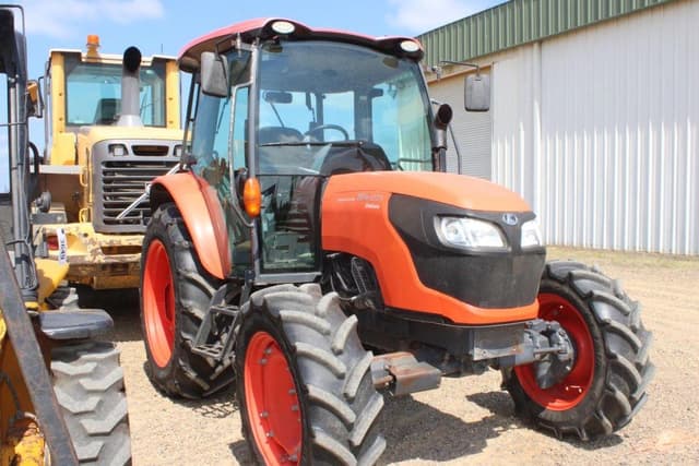 Image of Kubota M4-071 equipment image 3