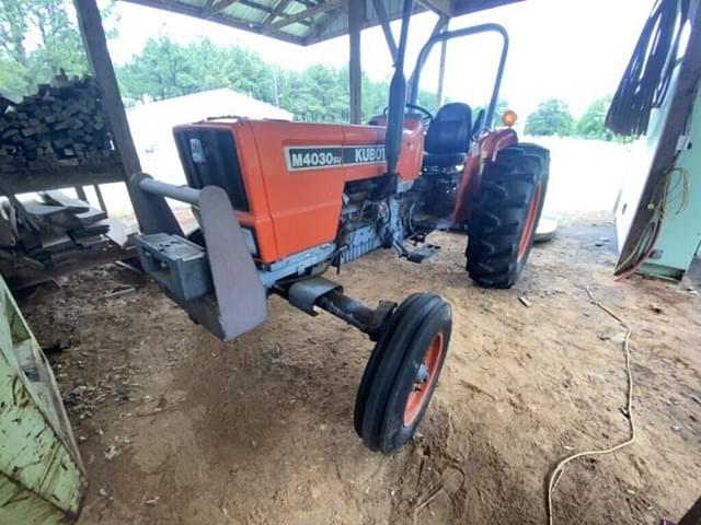 Image of Kubota M4030 equipment image 4