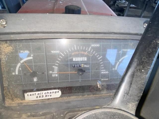 Image of Kubota M4030 equipment image 3