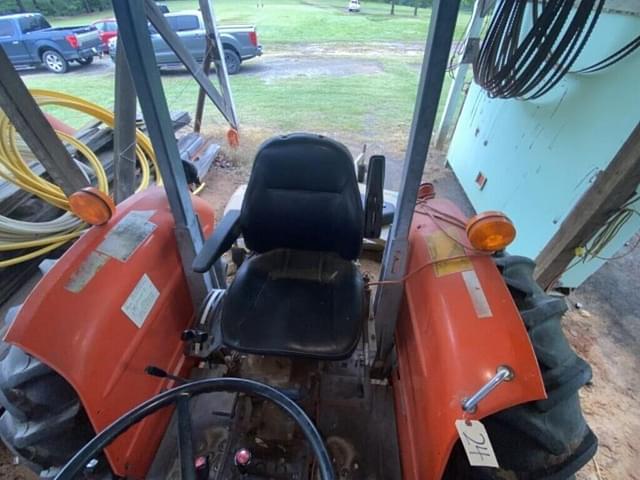 Image of Kubota M4030 equipment image 2