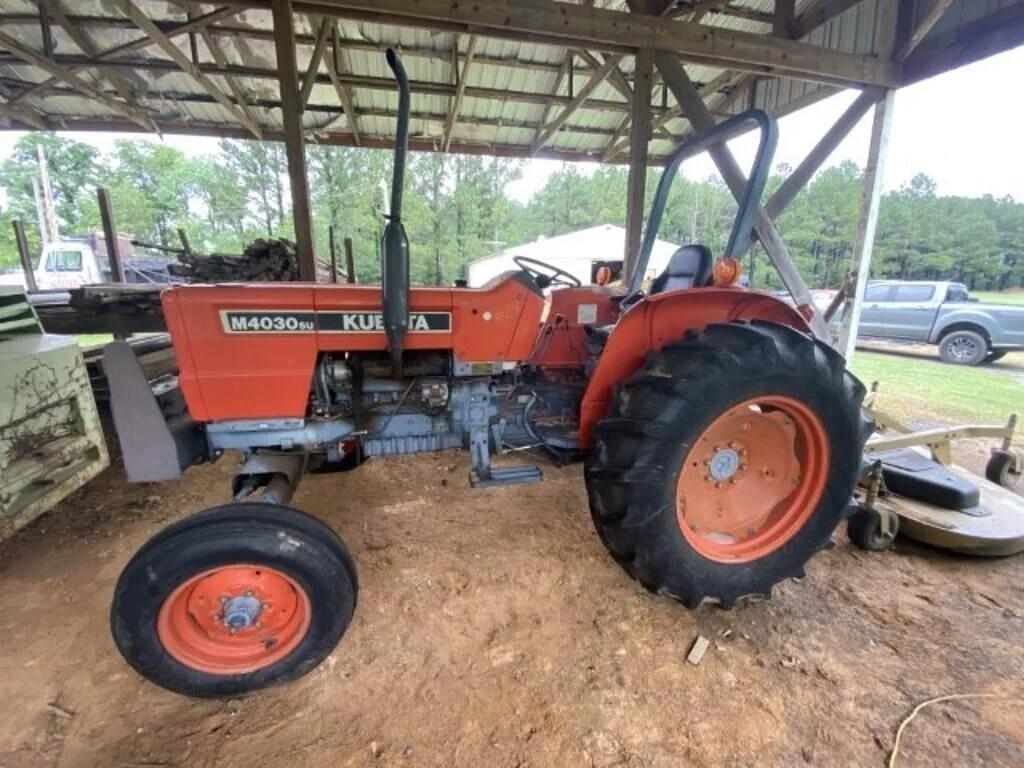 Image of Kubota M4030 Primary image