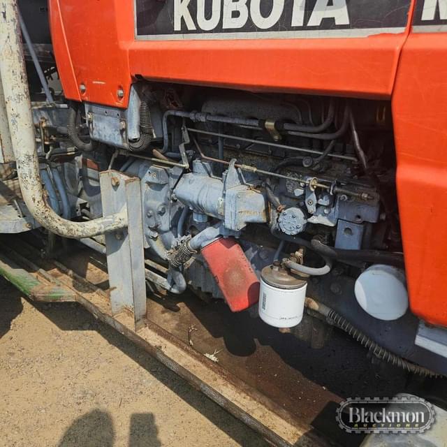 Image of Kubota M4030 equipment image 1
