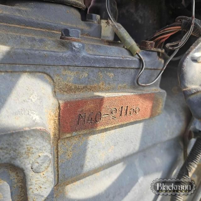 Image of Kubota M4030 equipment image 2