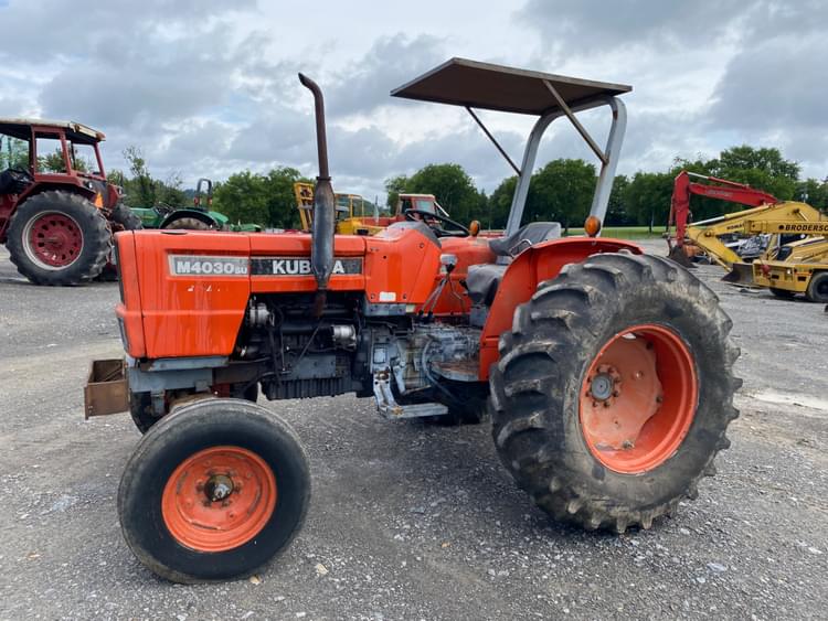 SOLD Kubota M4030SU Tractors 40 to 99 HP Tractor Zoom
