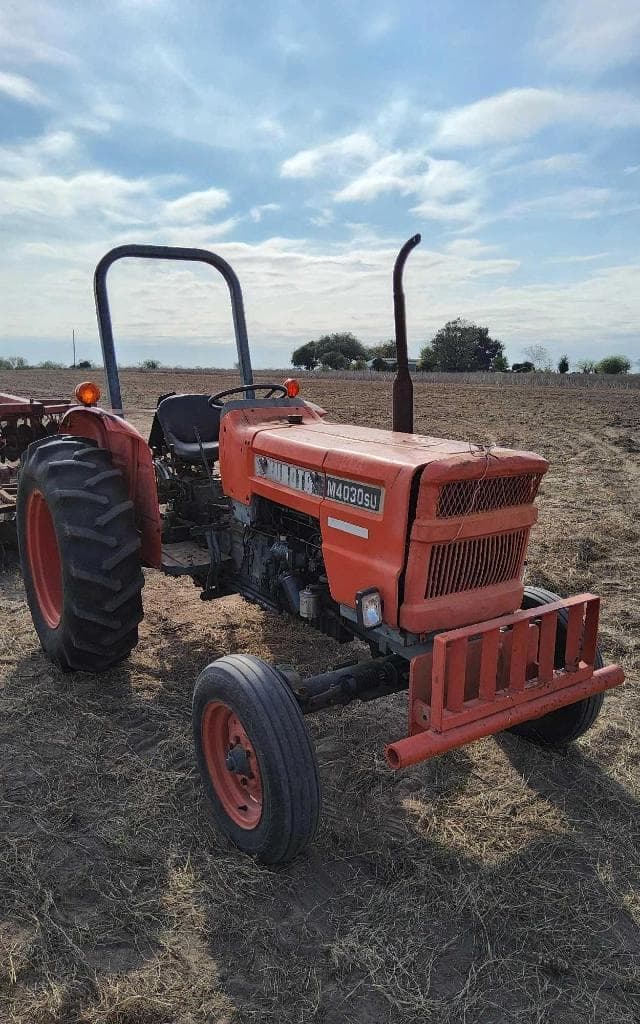 Image of Kubota M4030SU equipment image 1