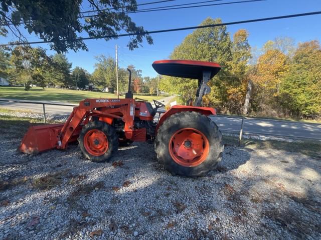 Image of Kubota M4700 equipment image 4