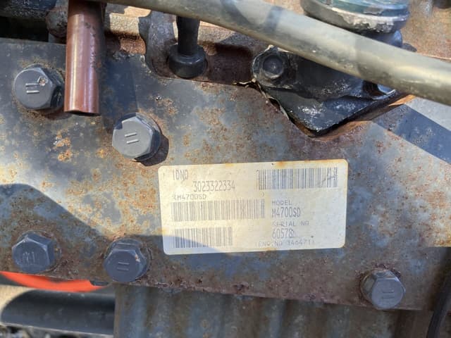Image of Kubota M4700 equipment image 2