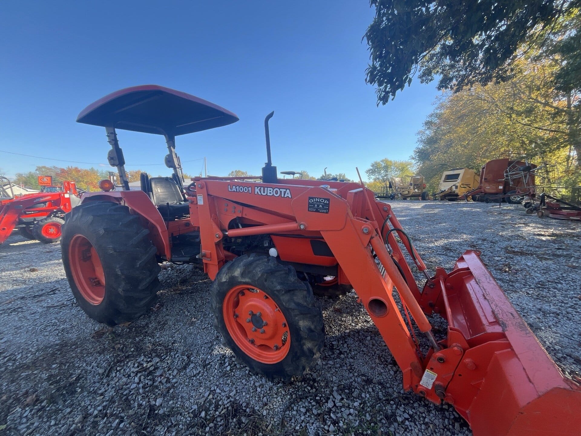 Kubota M4700 Equipment Image0