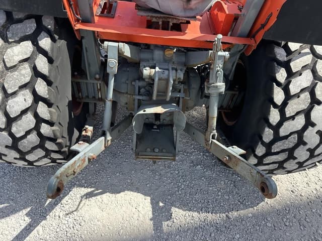 Image of Kubota M4700 equipment image 2