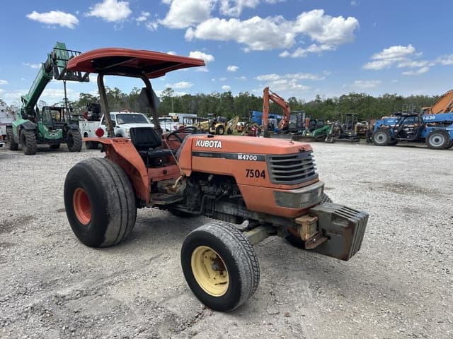Image of Kubota M4700 equipment image 4