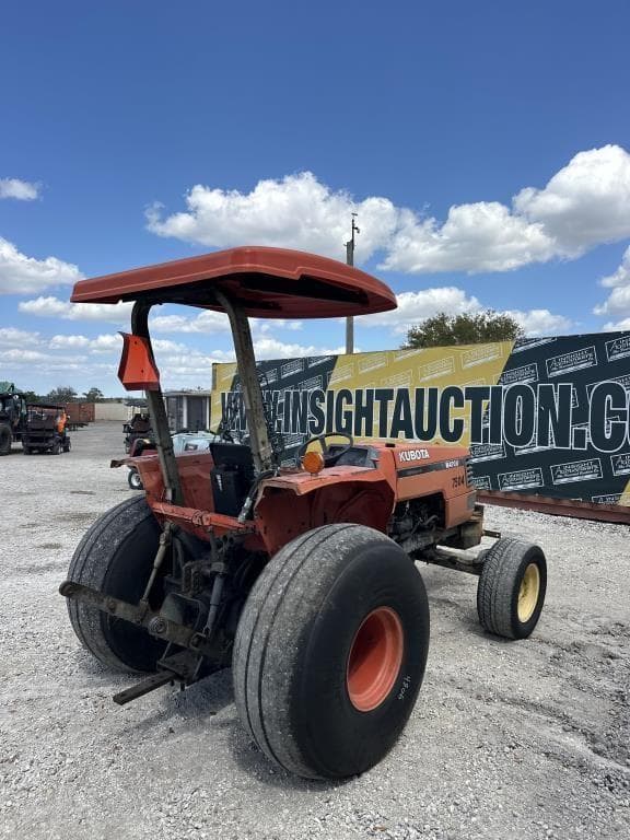 Image of Kubota M4700 equipment image 3