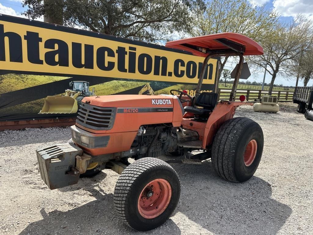 Kubota M4700 Equipment Image0