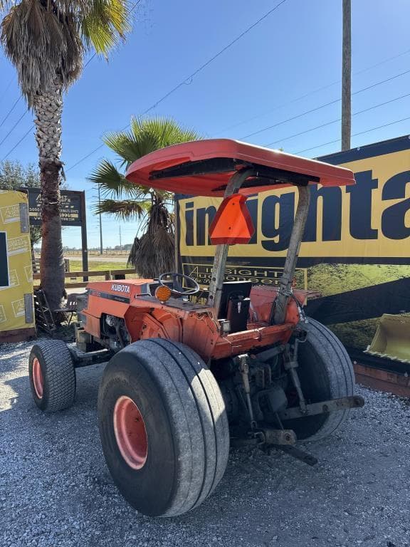 Image of Kubota M4700 equipment image 1