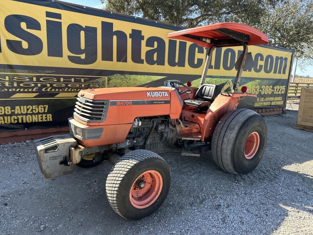 Kubota M4700 Equipment Image0