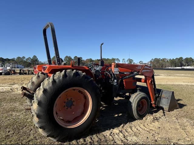 Image of Kubota M4700 equipment image 2