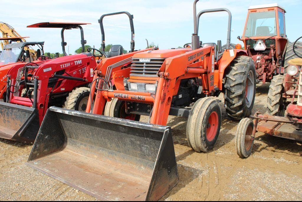 Kubota M4700 Equipment Image0