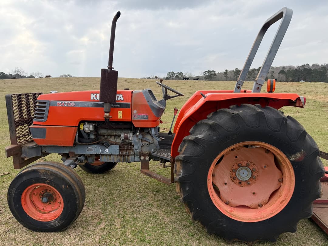 Image of Kubota M4700 Primary image