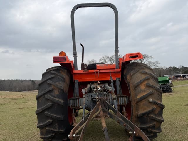 Image of Kubota M4700 equipment image 2