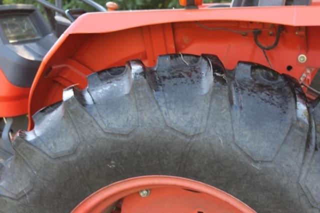 Image of Kubota M4700 equipment image 3