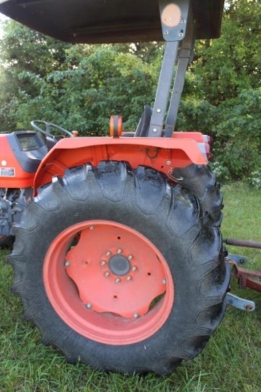 Image of Kubota M4700 equipment image 1