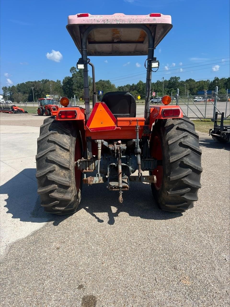 Image of Kubota M4700 Primary Image