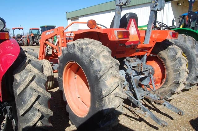 Image of Kubota M4800SU equipment image 1