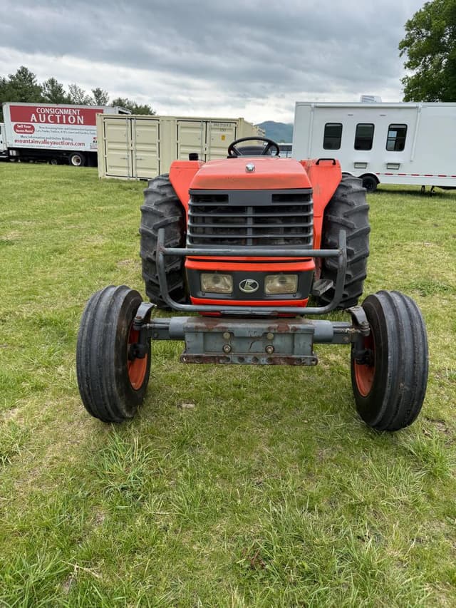 Image of Kubota M4800 equipment image 2