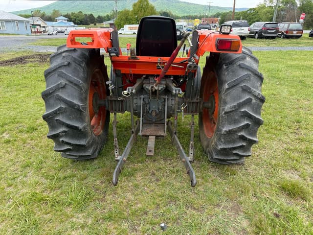 Image of Kubota M4800 equipment image 4