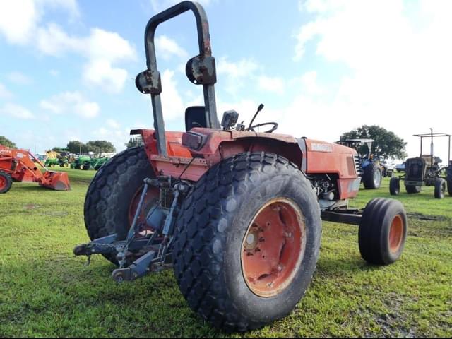 Image of Kubota M4900 equipment image 2