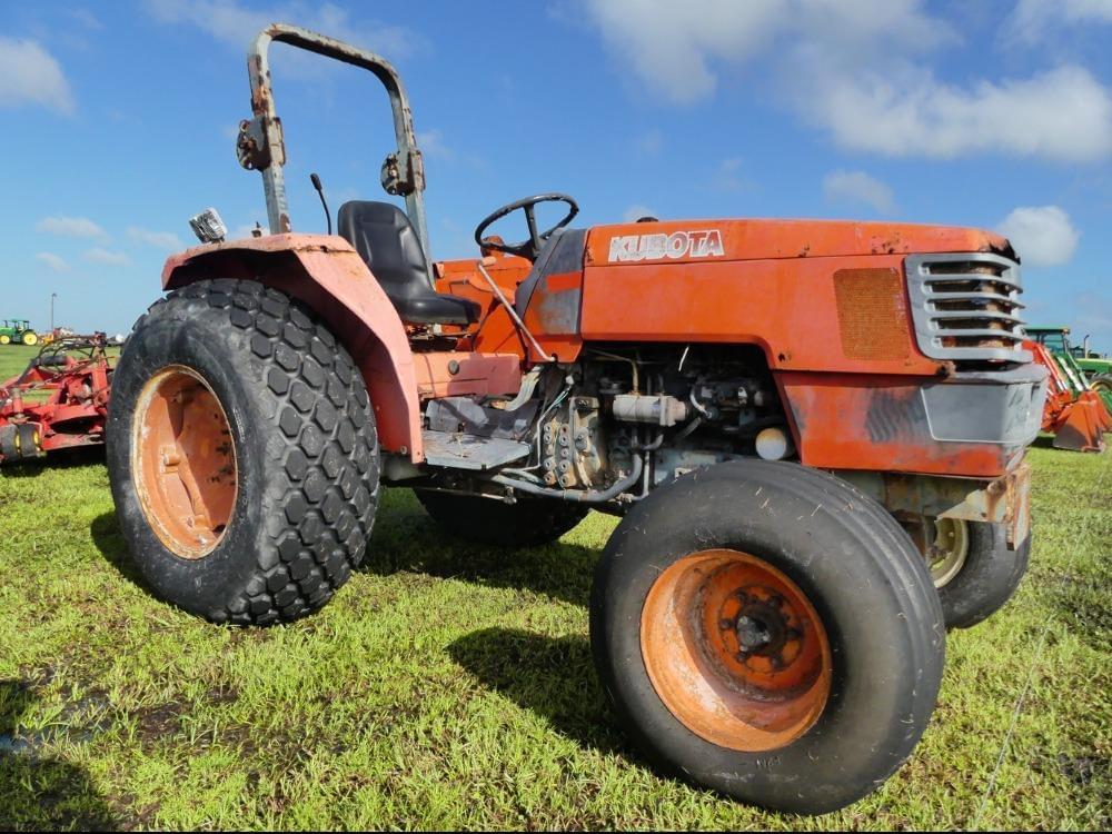 Image of Kubota M4900 Primary image