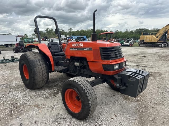 Image of Kubota M4900 equipment image 4