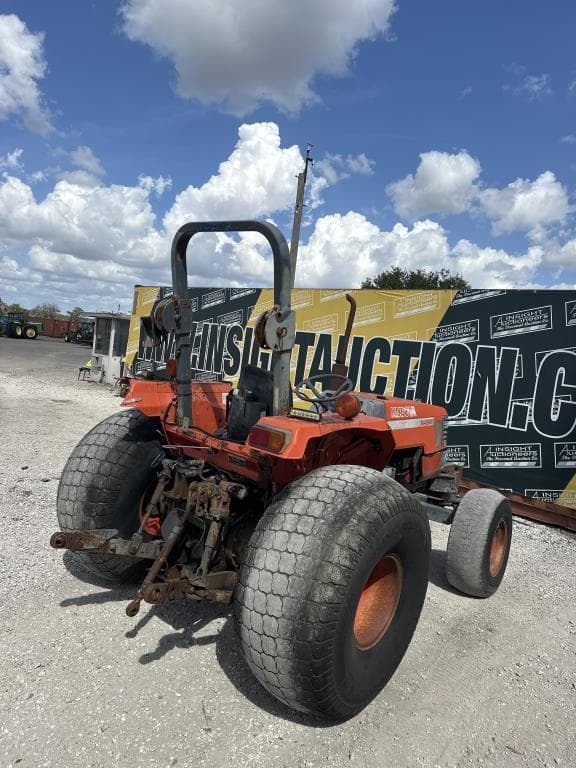 Image of Kubota M4900 equipment image 3