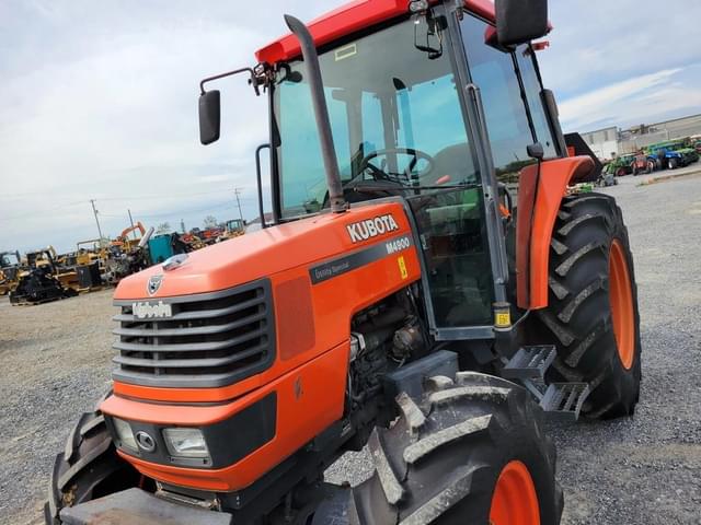 Image of Kubota M4900 equipment image 3