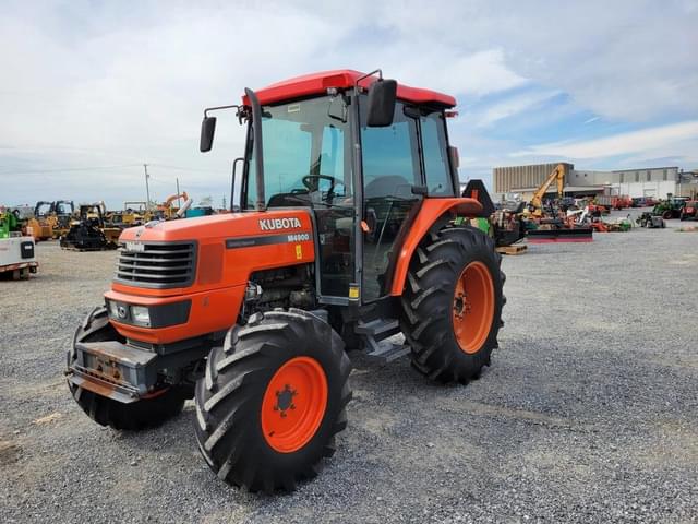 Image of Kubota M4900 equipment image 1